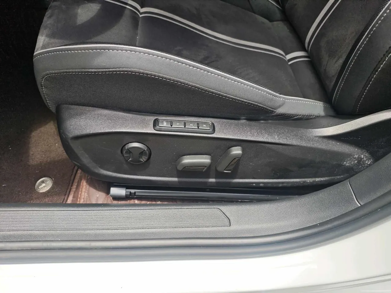 Volkswagen 2023 Golf 8 R-Line 1.4TSI 280TSI Lite (Modified) Automatic Gear 8