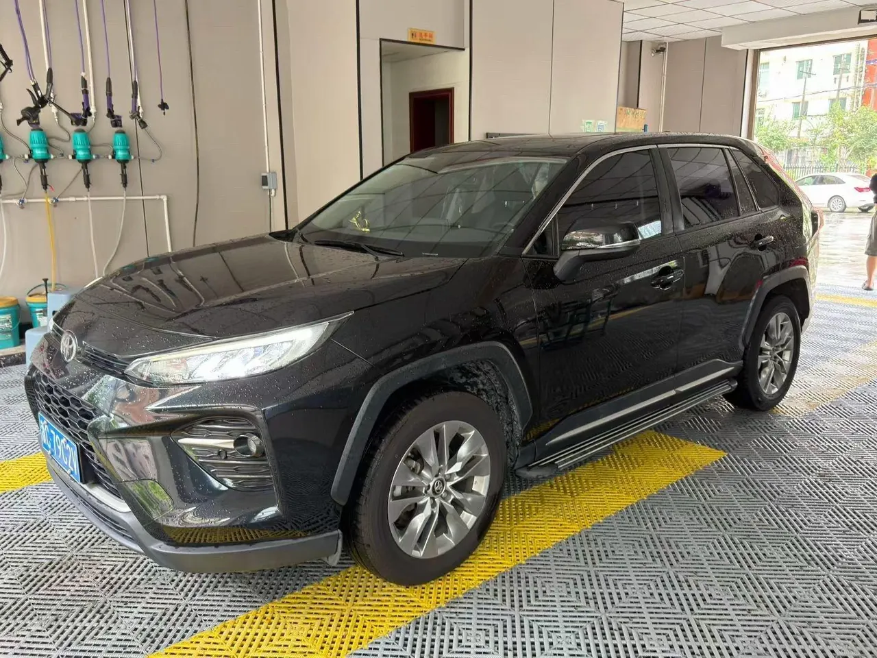 Toyota 2020 Willanda 2.0 Stepless Two-Drive Deluxe Automatic Gear - View 1