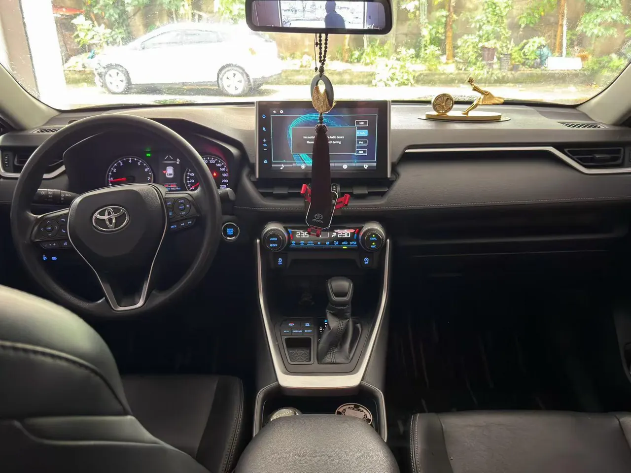 Toyota 2020 Willanda 2.0 Stepless Two-Drive Deluxe Automatic Gear 3