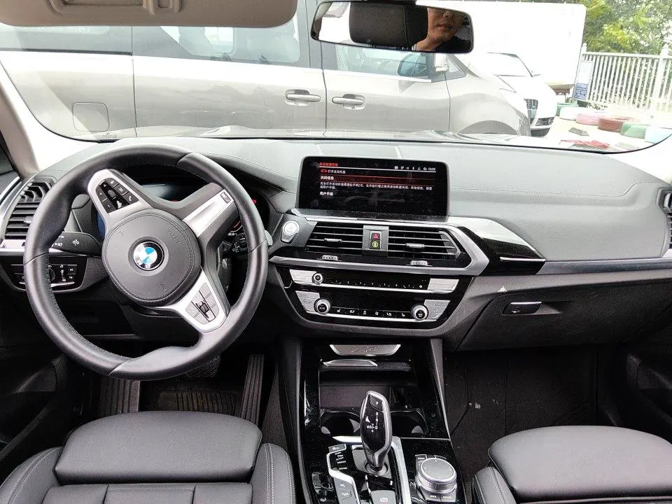 BMW 2020 X3 xDrive25i 2.0T M sports suit automatic gear 2