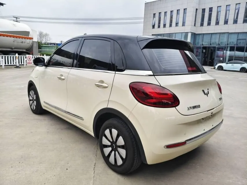 WuLing 2025 Plantronics 333km LingBox Connected Automatic Gear 4