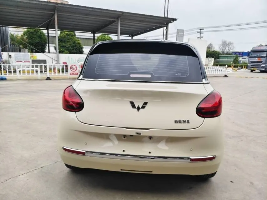 WuLing 2025 Plantronics 333km LingBox Connected Automatic Gear 5