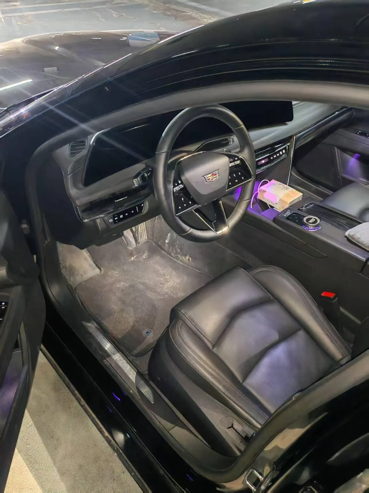 Cadillac 2023 CT6 2.0T 28T luxury automatic gear 11