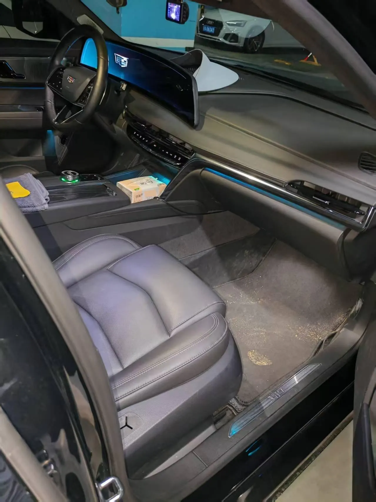 Cadillac 2023 CT6 2.0T 28T luxury automatic gear 4