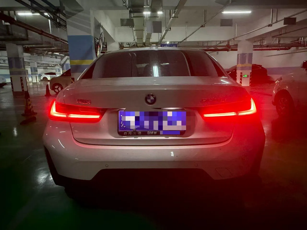 BMW 3 Series 2025 330Li 2.0T M Sports Obsidian Night Suit Automatic Gear 6