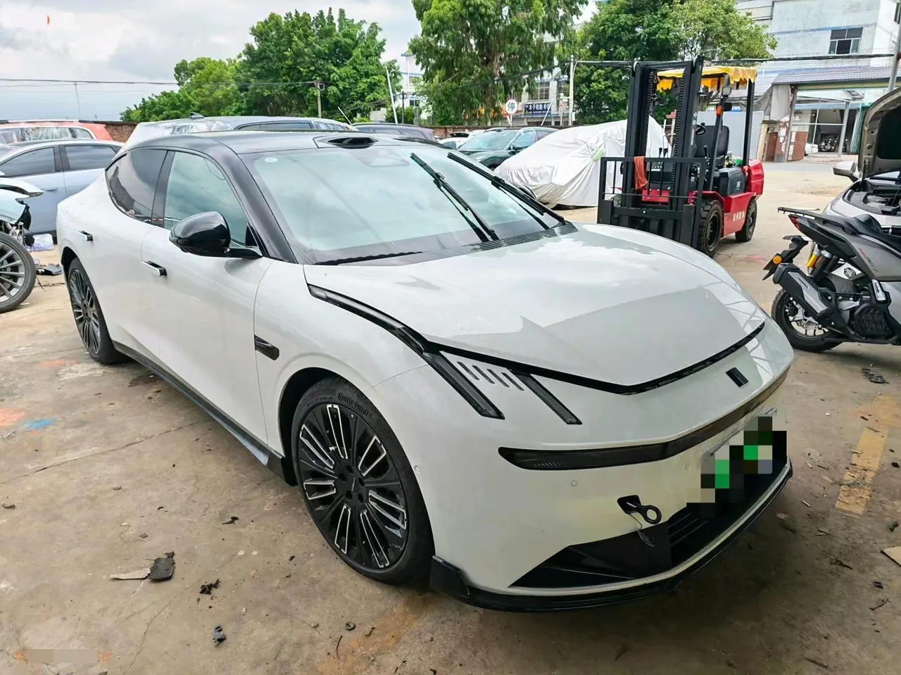 LYNK&amp;CO 2025 LYNK&amp;CO 10 EM-P 1.5T 120 four-wheel drive Ultra automatic gear 2