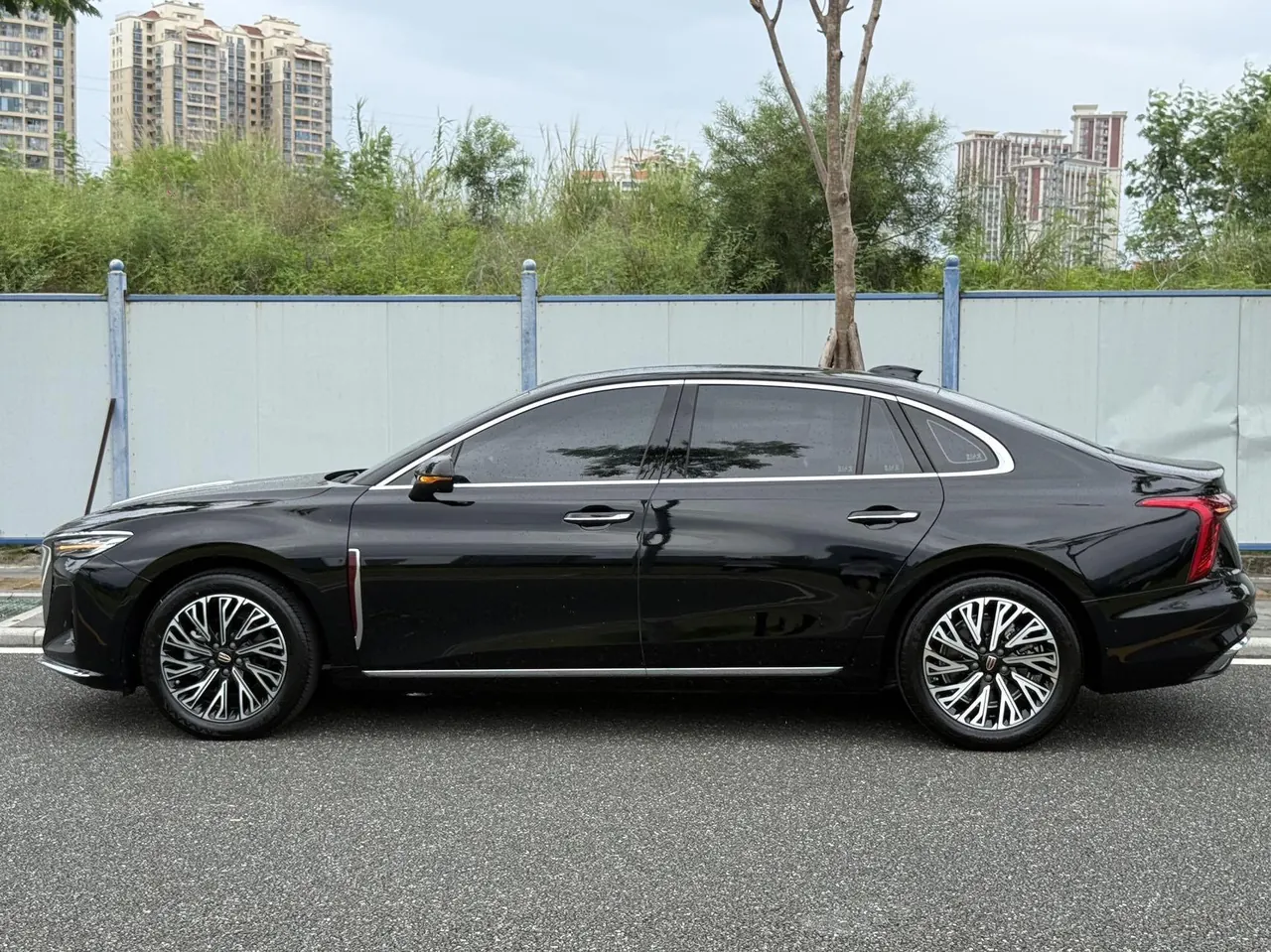 HongQi 2025 H5 2.0T Flag Chang 500000 Commemorative Automatic Gear 7