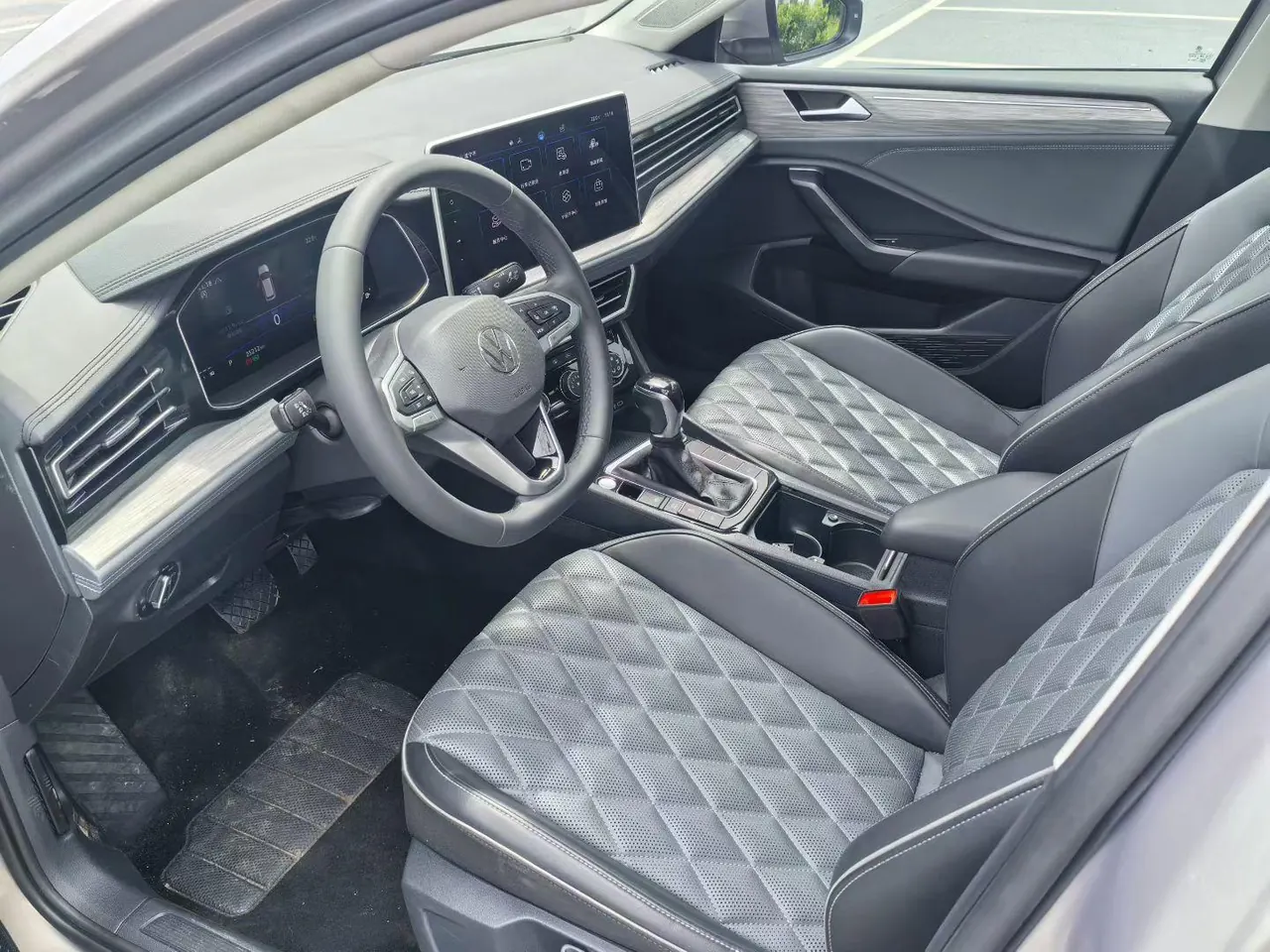 Volkswagen 2025 Sagittarius 1.5TSI 300TSI Exceed Edition (Modified) Automatic Gear 4