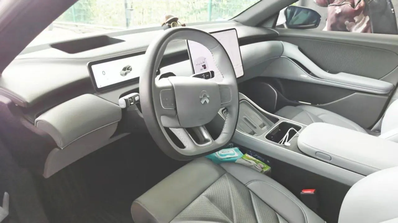 NIO 2025 ET5T 75kWh Touring automatic 4