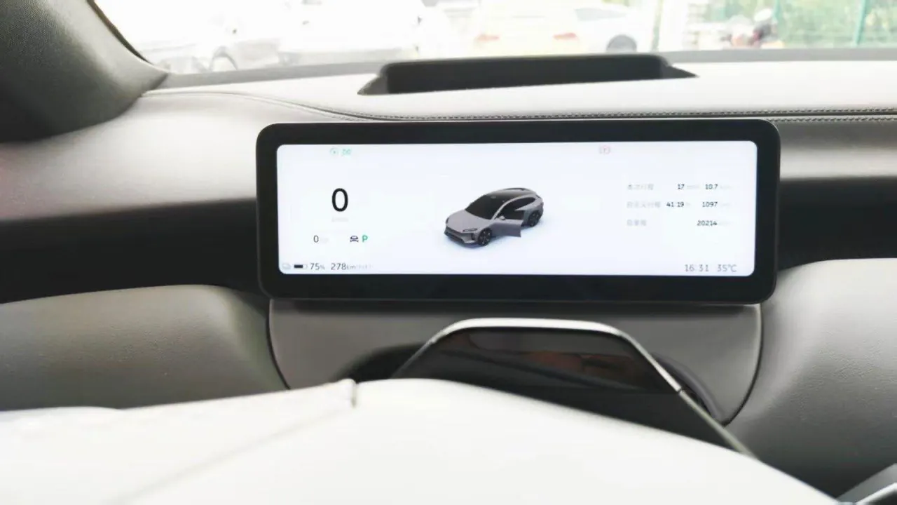 NIO 2025 ET5T 75kWh Touring automatic 7