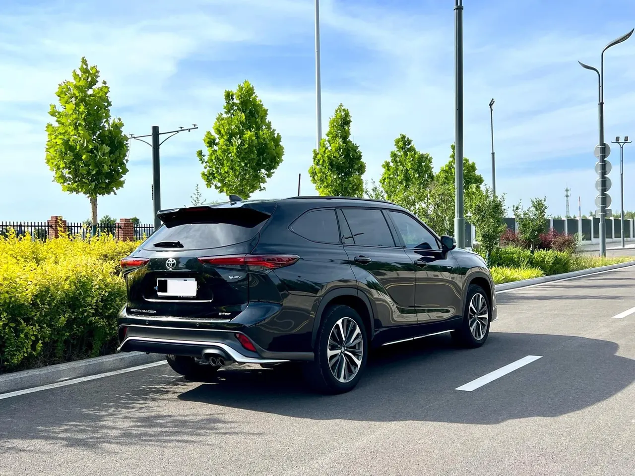 Toyota 2024 Crown Land Release HEV 2.5 Stepless Four-wheel Drive Premium Edition Automatic Gear 10