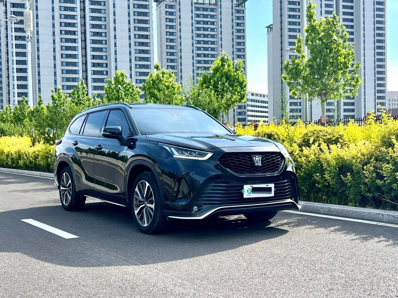 Toyota 2024 Crown Land Release HEV 2.5 Stepless Four-wheel Drive Premium Edition Automatic Gear 6