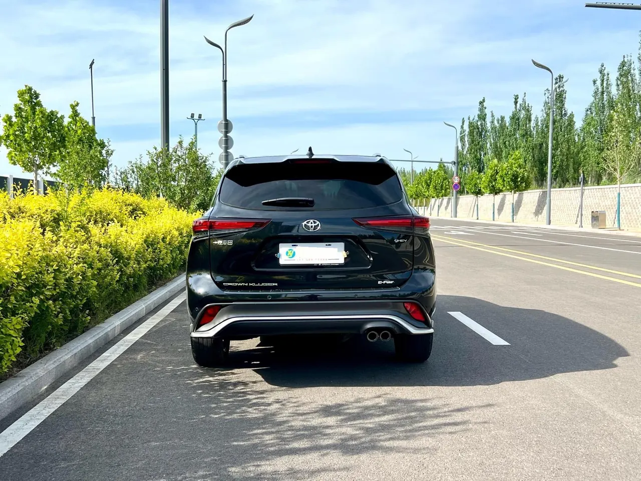 Toyota 2024 Crown Land Release HEV 2.5 Stepless Four-wheel Drive Premium Edition Automatic Gear 9