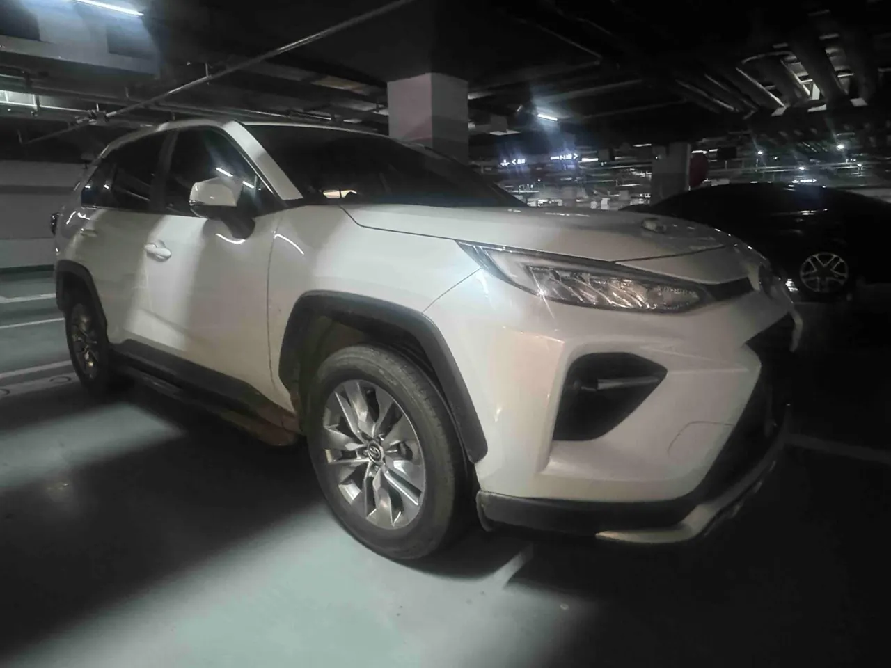 Toyota 2024 Wilanda 2.0 Stepless Two-Drive Leading Edition Automatic Gear 3