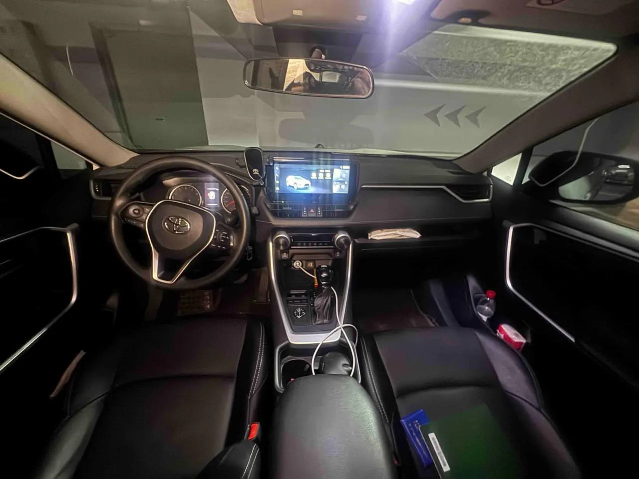 Toyota 2024 Wilanda 2.0 Stepless Two-Drive Leading Edition Automatic Gear 7