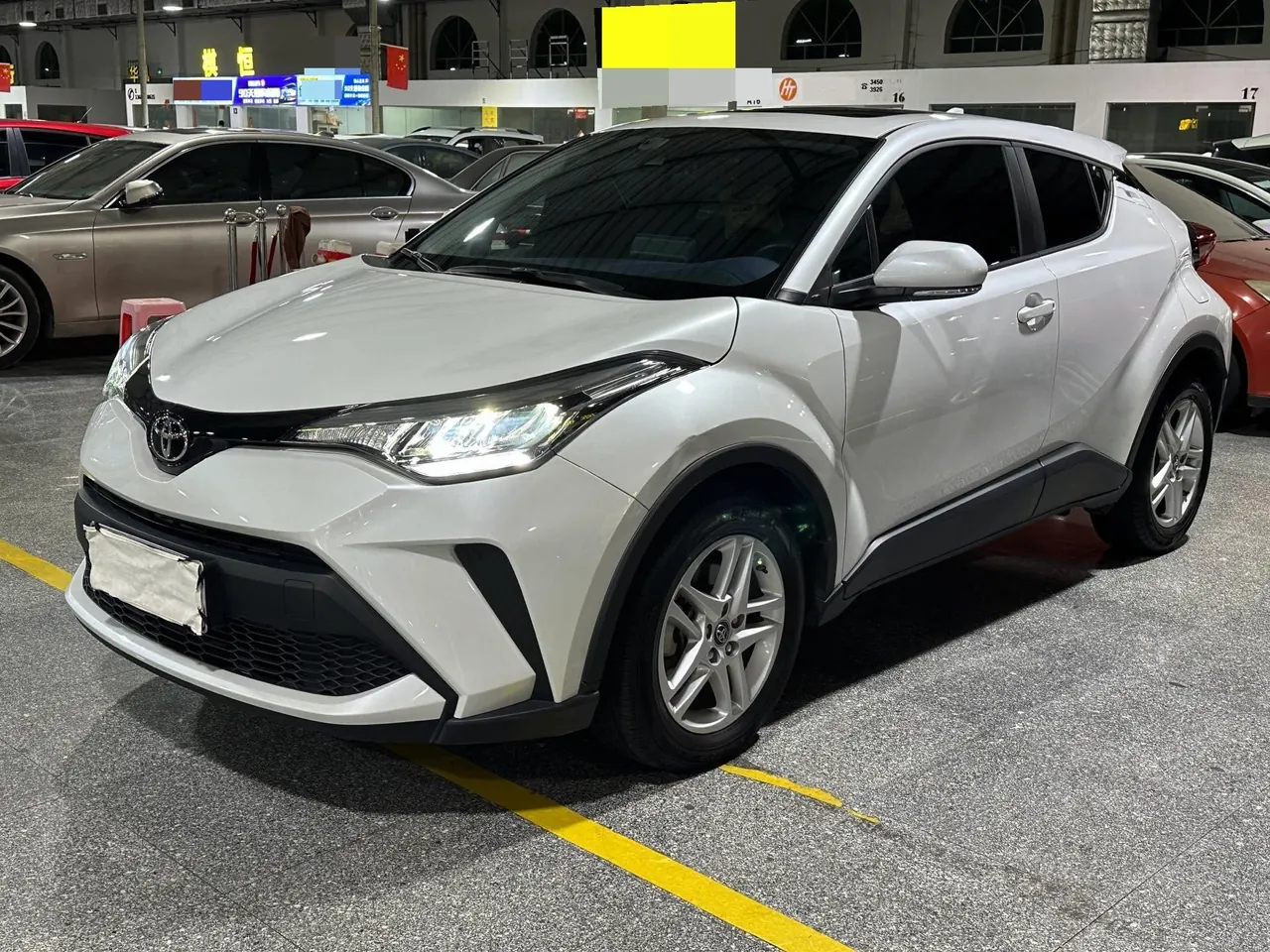 Open image lightbox: Toyota 2020 C- HR 2.0 Stepless Comfort Edition Automatic Gear