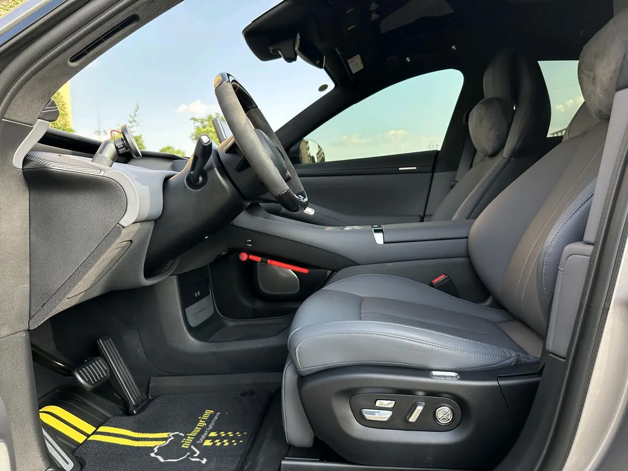 MI 2025 YU7 Long Endurance High Performance Four-wheel Drive Max Edition Automatic Gear 4