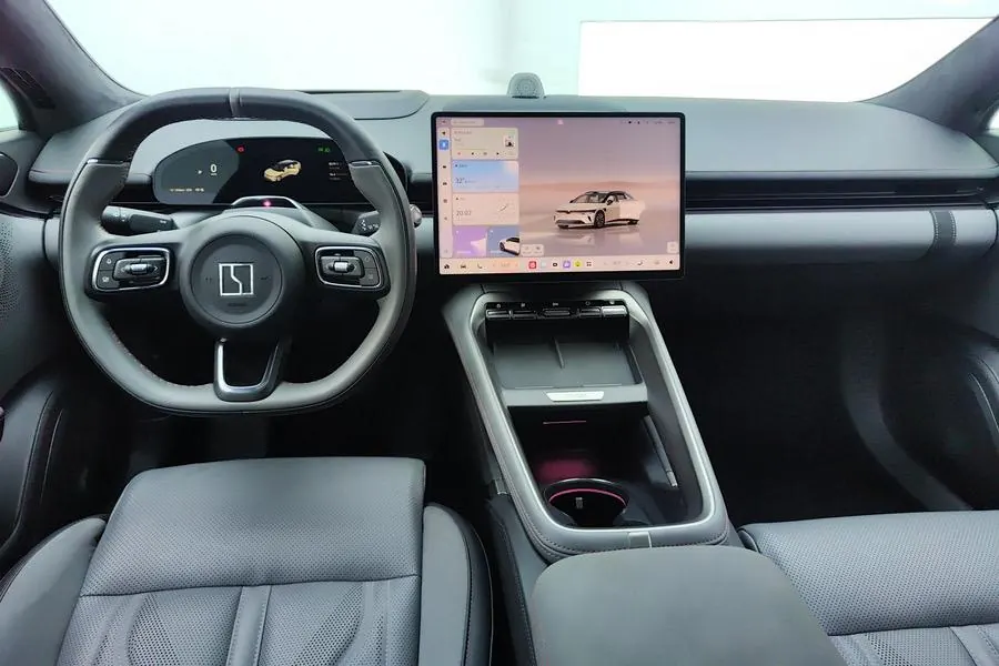 Zeekr 2025 Zeekr 007GT four-wheel drive intelligent driving version 75kWh automatic gear 5