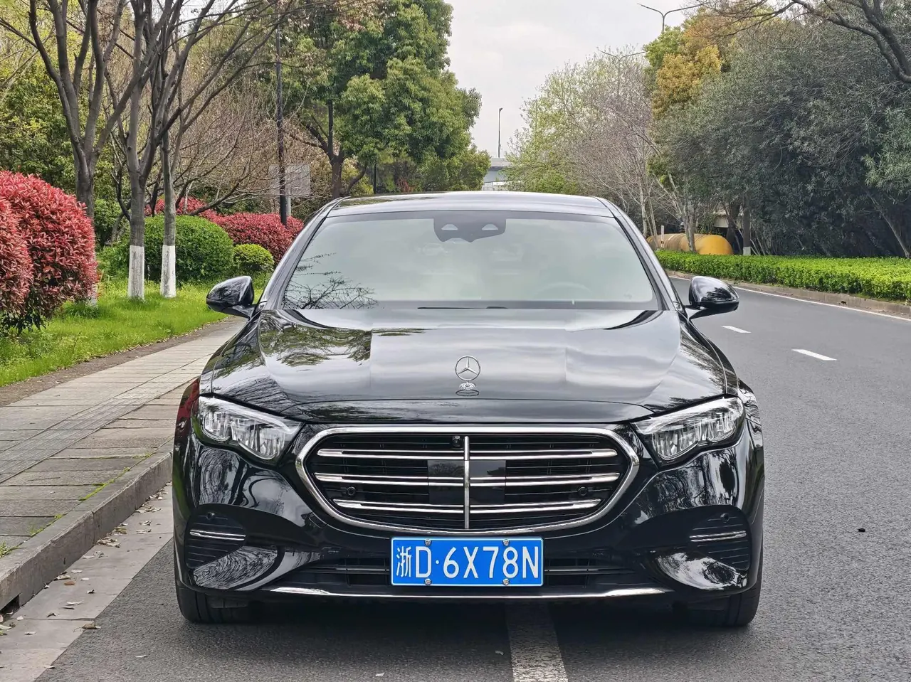 Mercedes Benz E Class 2025 E 300 L 48V 2.0T Luxury Automatic Gear 2