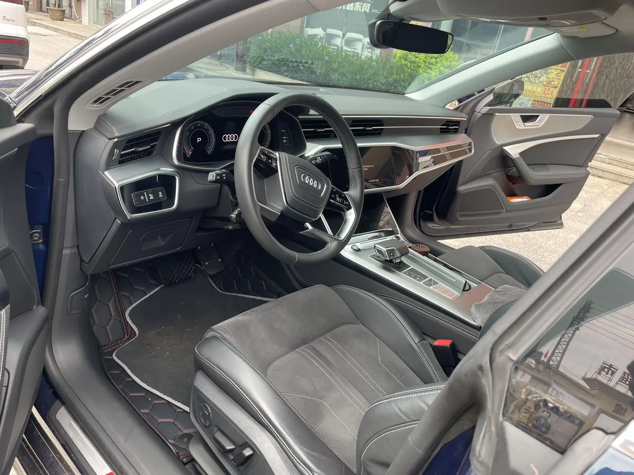 Audi 2024 A7L 2.0TFSI 45TFSI Luxury Automatic 10