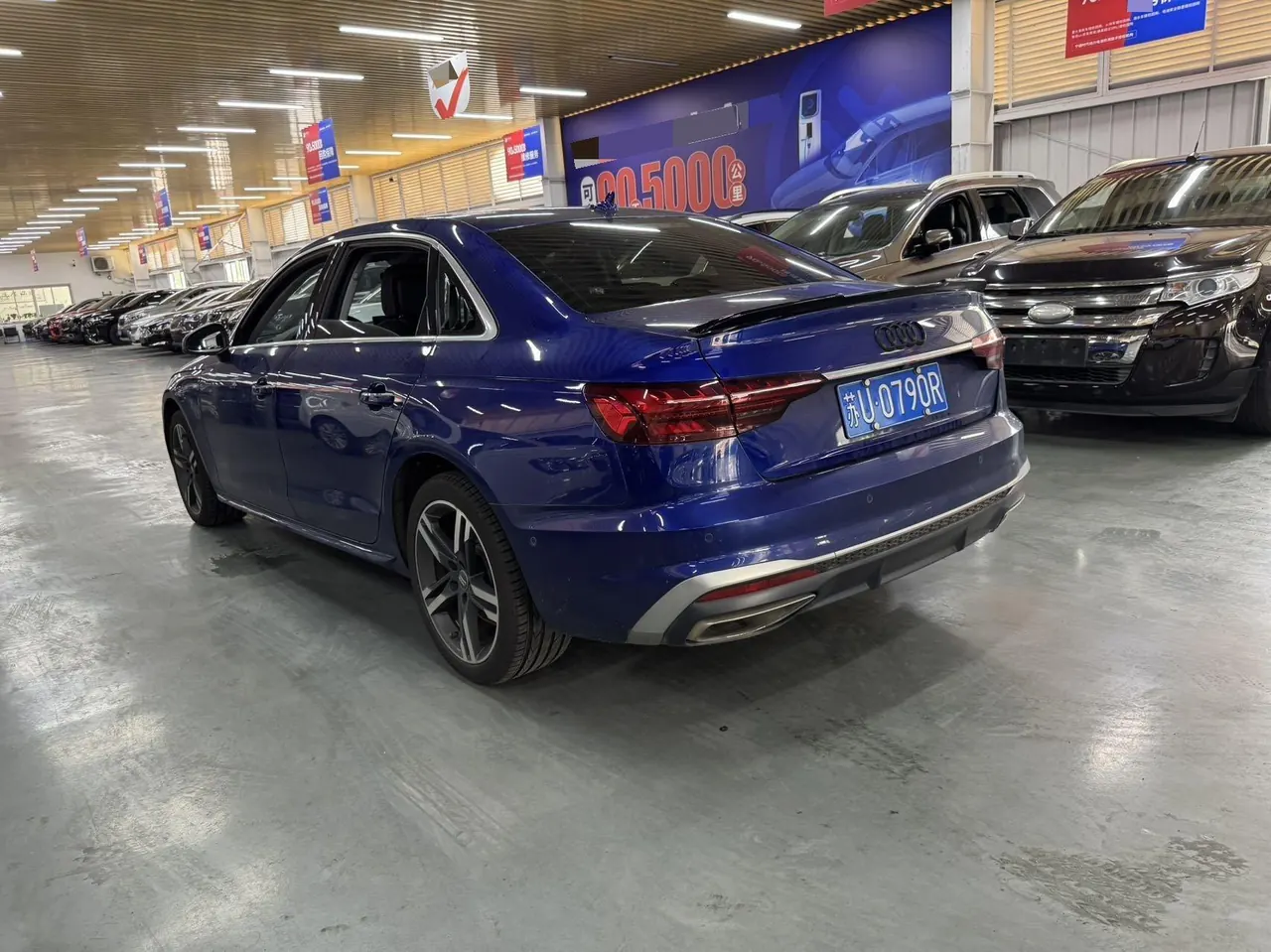 Audi 2020 A4L 2.0TFSI 40TFSI Deluxe Dynamic Automatic 3