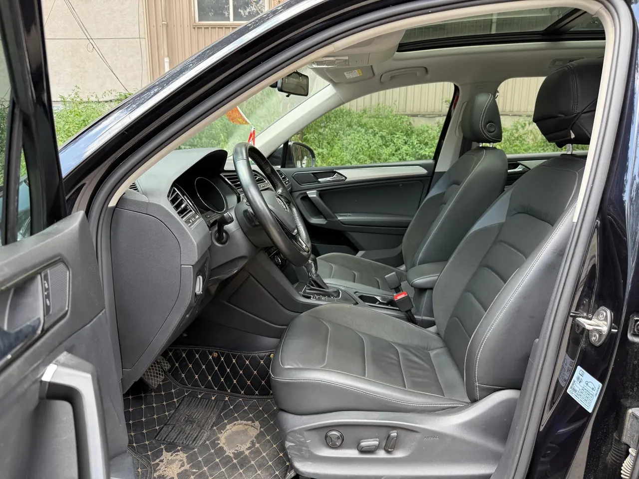 Volkswagen 2020 Tiguan L 2.0TSI 330TSI Two-Drive Panoramic Comfort Edition Automatic Gear 4
