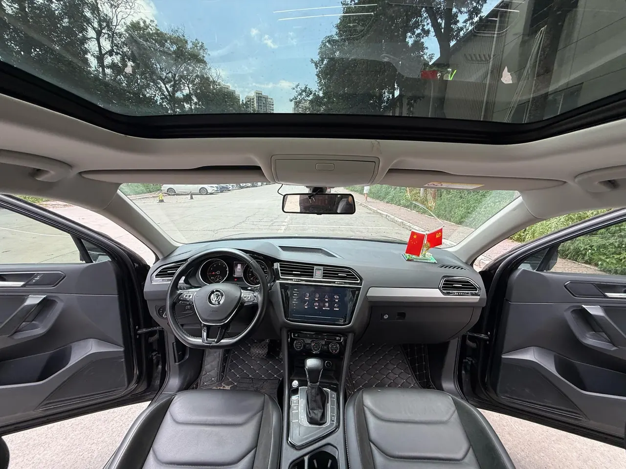 Volkswagen 2020 Tiguan L 2.0TSI 330TSI Two-Drive Panoramic Comfort Edition Automatic Gear 5