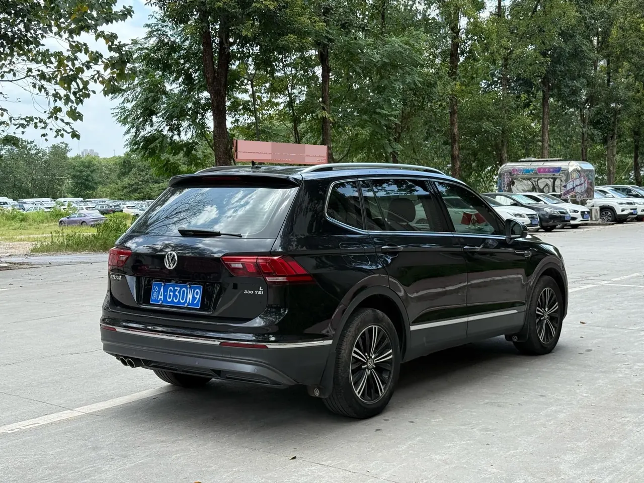 Volkswagen 2020 Tiguan L 2.0TSI 330TSI Two-Drive Panoramic Comfort Edition Automatic Gear 7