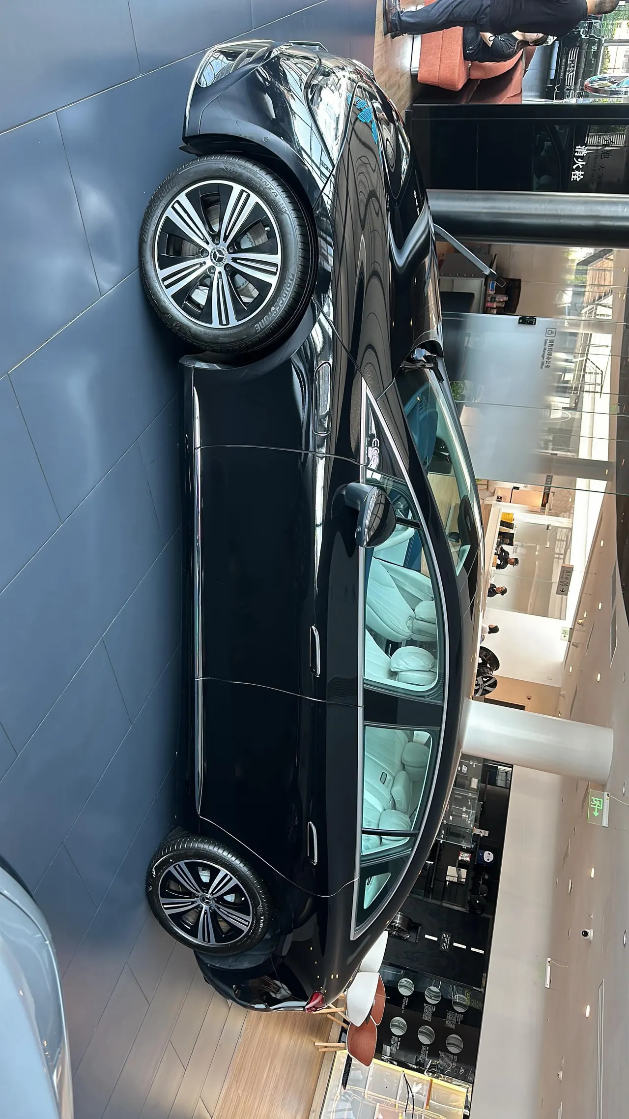 Mercedes Benz 2025 EQE 500 4MATIC EQE 500 4MATIC Deluxe Edition Automatic Gear 2