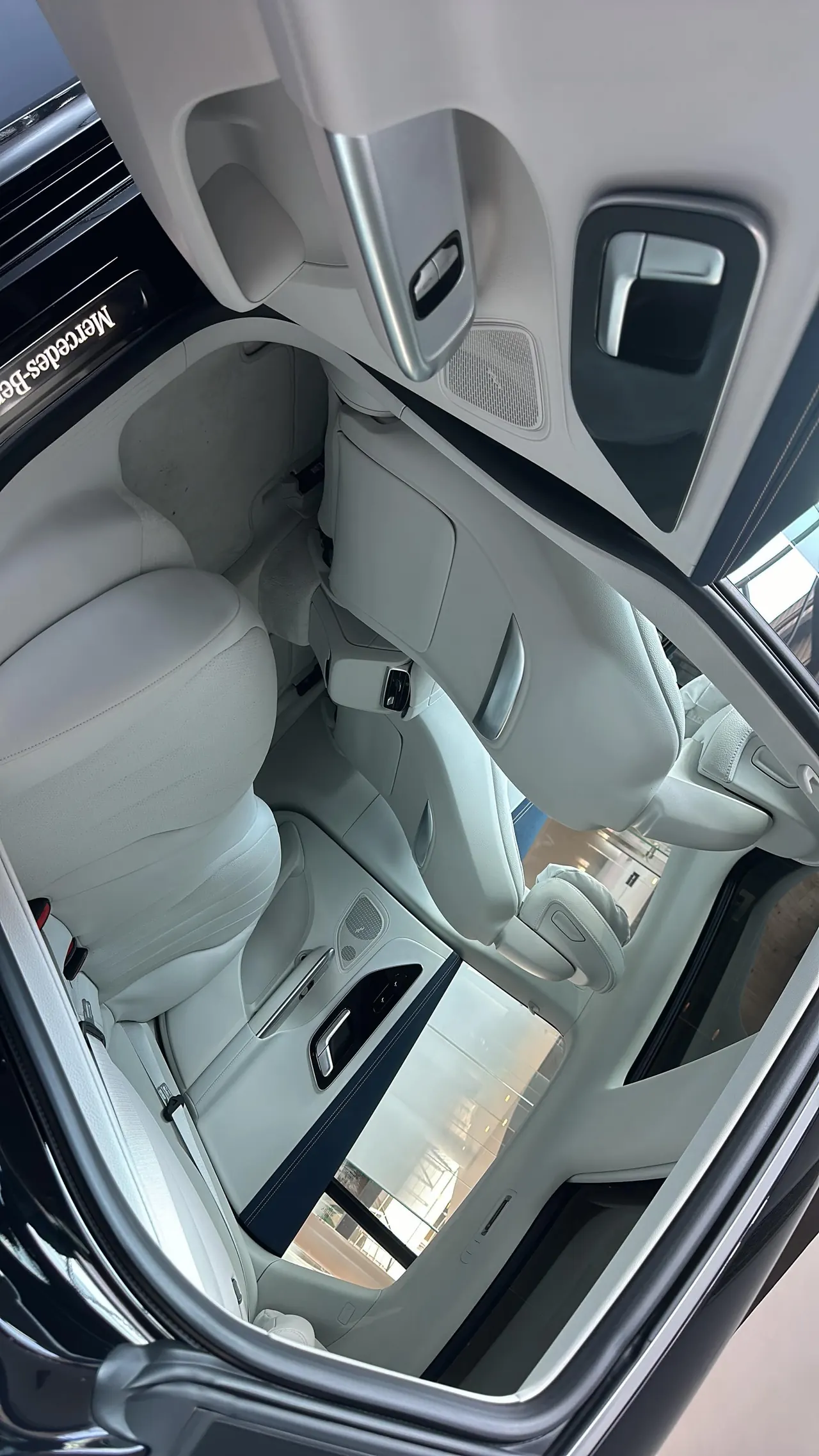 Mercedes Benz 2025 EQE 500 4MATIC EQE 500 4MATIC Deluxe Edition Automatic Gear 5