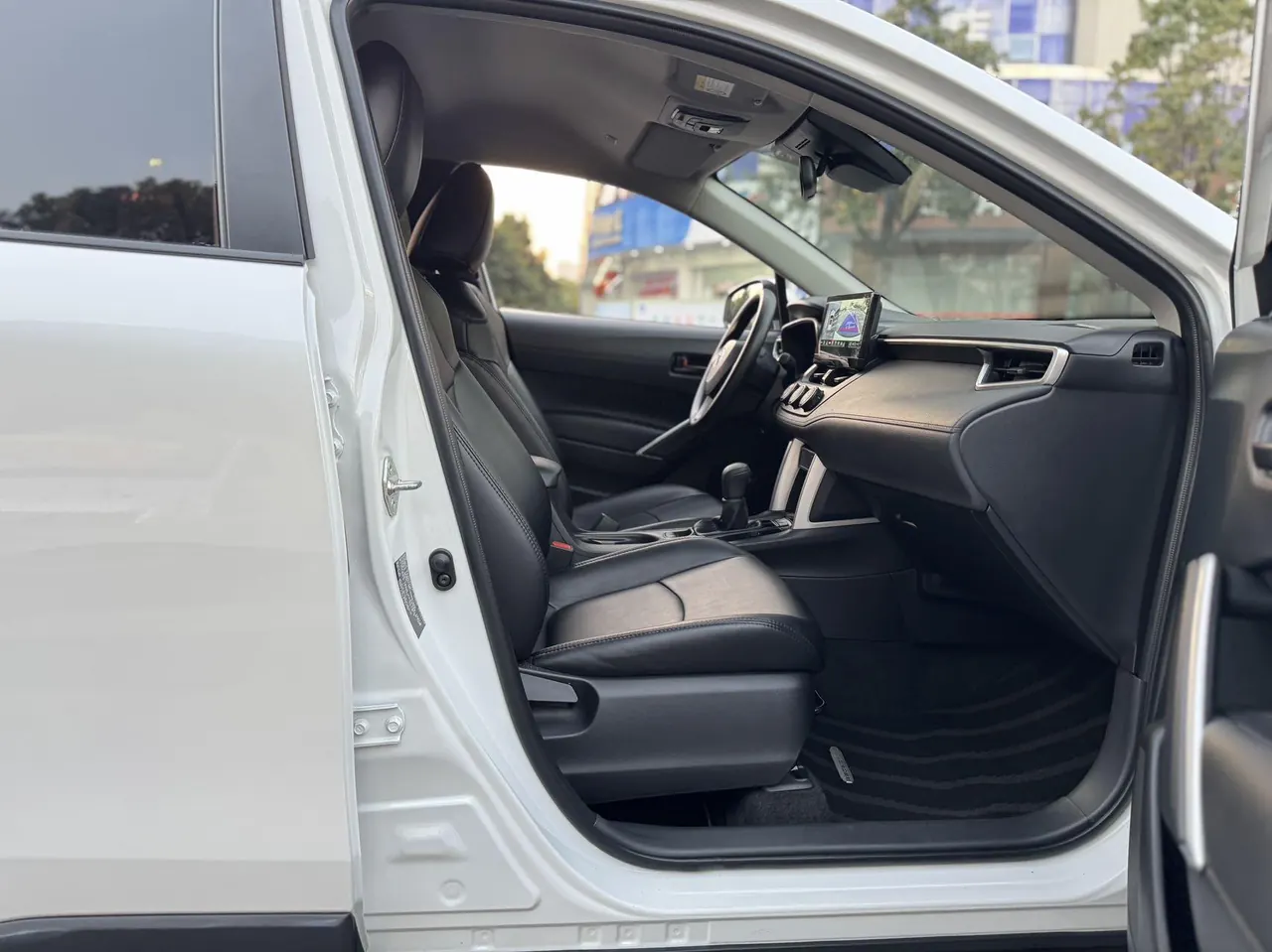 Toyota 2024 Corolla Cross 2.0 CVT Pioneer Edition, Automatic Transmission 13
