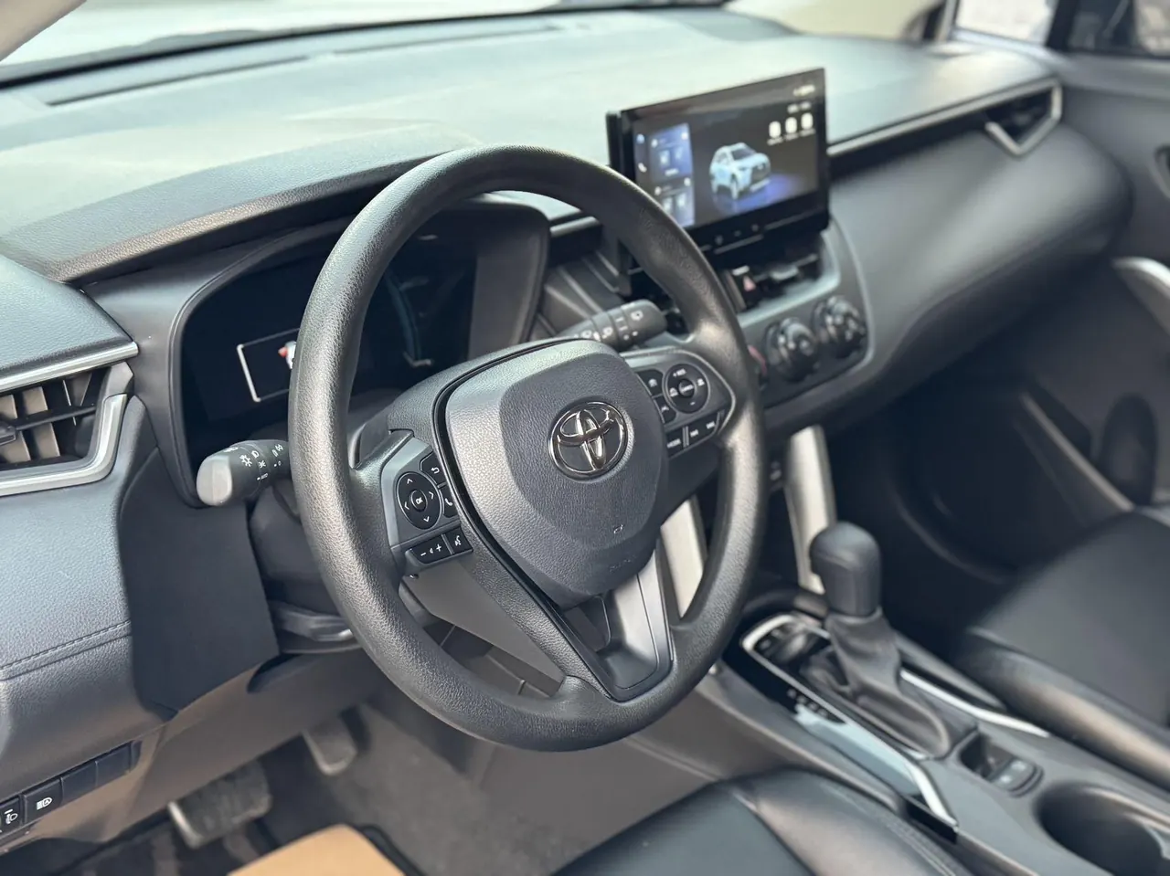 Toyota 2024 Corolla Cross 2.0 CVT Pioneer Edition, Automatic Transmission 5