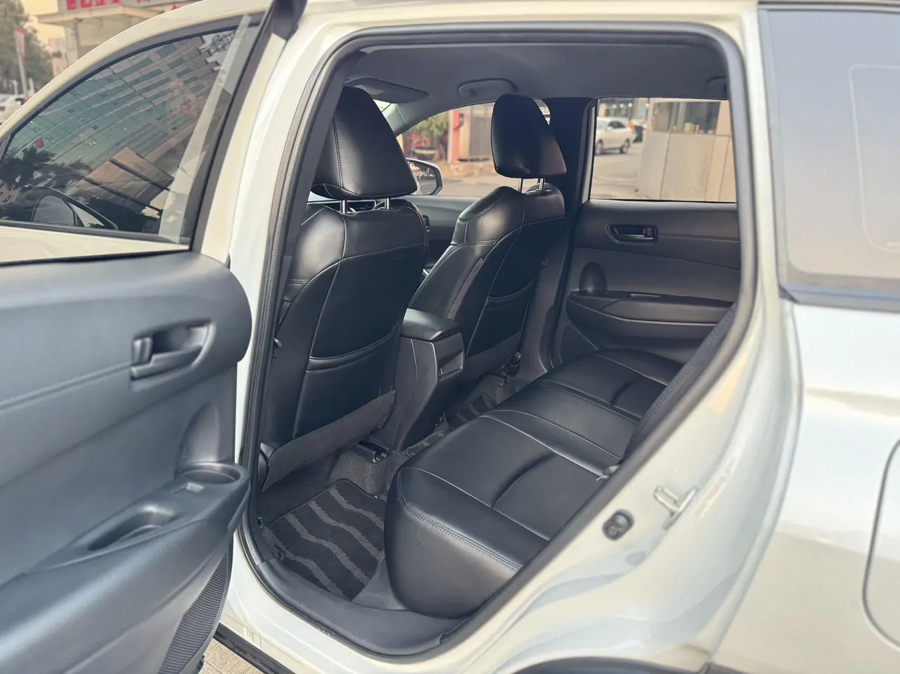 Toyota 2024 Corolla Cross 2.0 CVT Pioneer Edition, Automatic Transmission 8