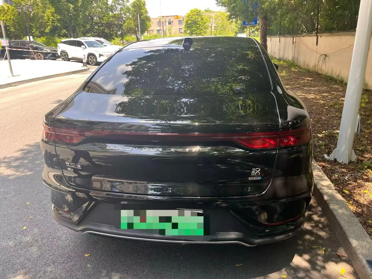 BYD 2025 Han EV Smart Driving 635KM Flagship Automatic Gear 3