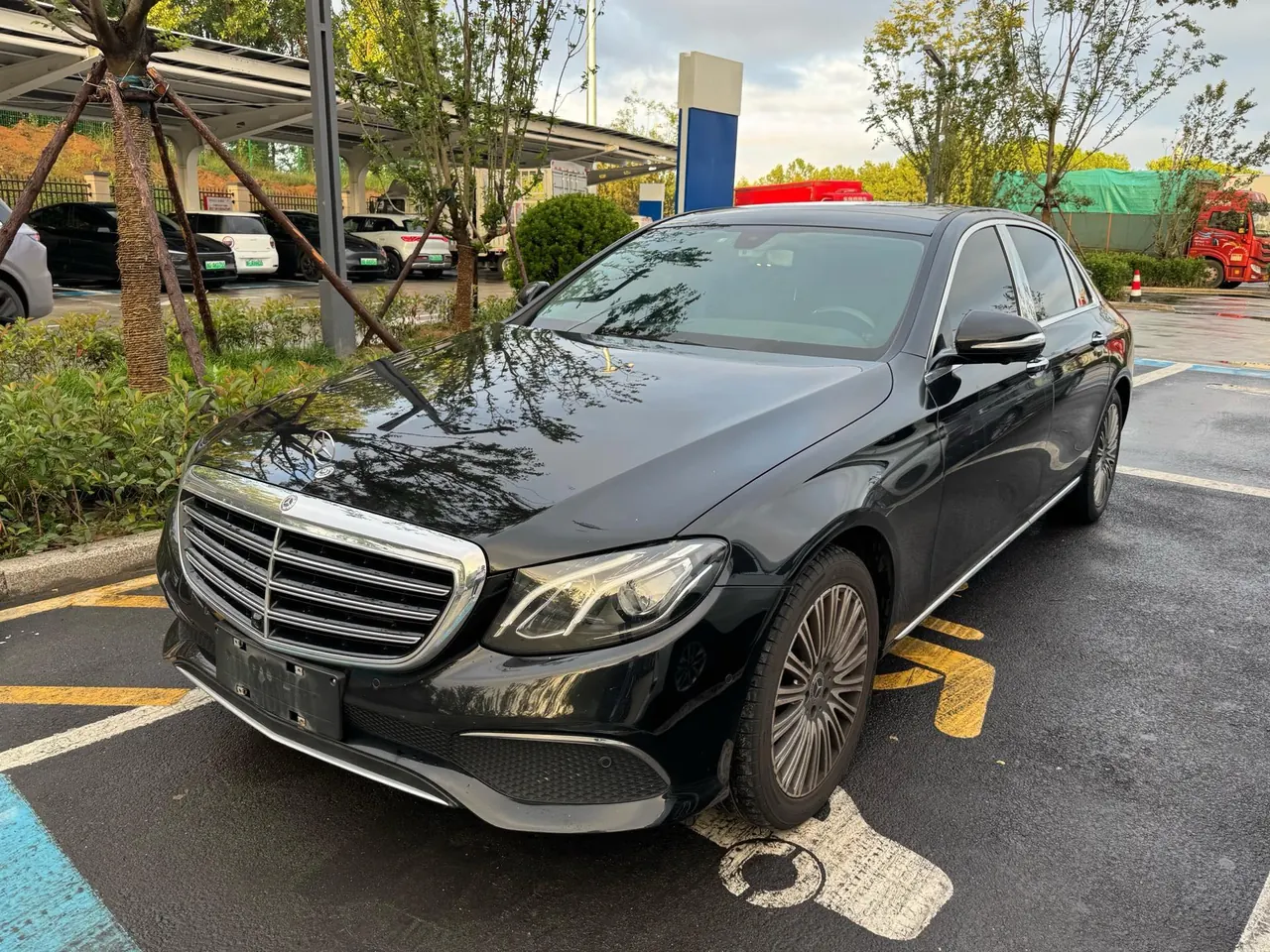 Mercedes Benz E Class 2020 E 300 L 2.0T Fashion (Modified) Automatic Gear - View 1