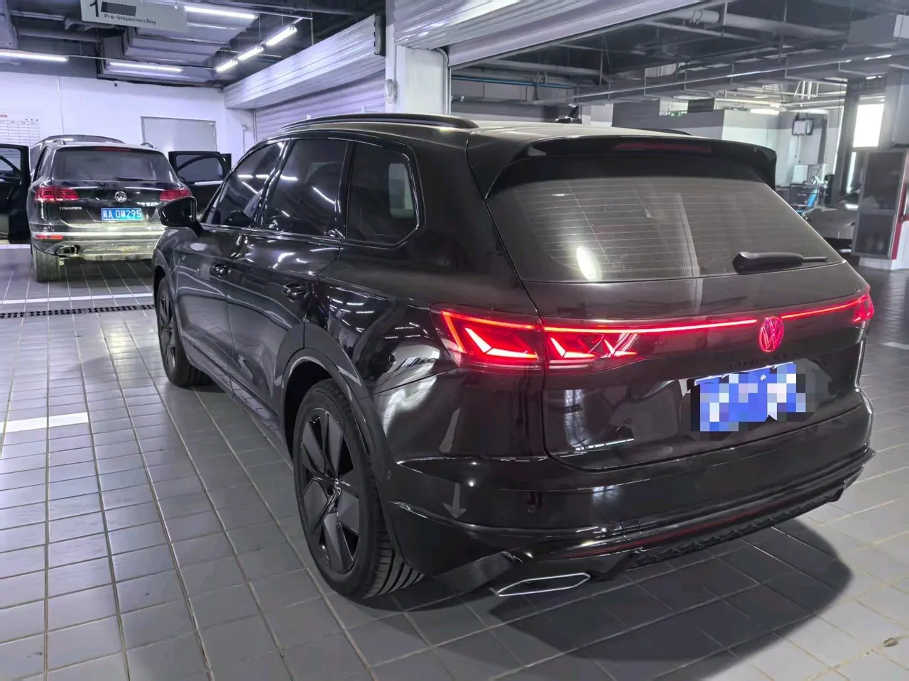 Volkswagen Touareg (Imported) 2026 Touareg 3.0TSI Sharp Edition Obsidian Black Sports Suit Automatic Gear 3