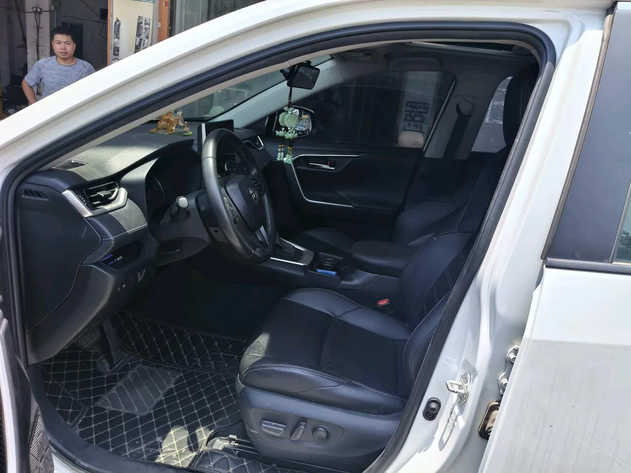 Toyota 2021 Willanda 2.0 Stepless Two-Drive Deluxe Automatic Gear 2