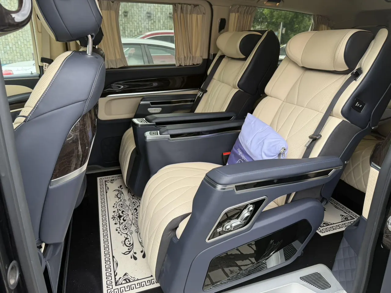 Mercedes Benz V 2021V 260 L 2.0T Premium Edition Automatic Gear 4