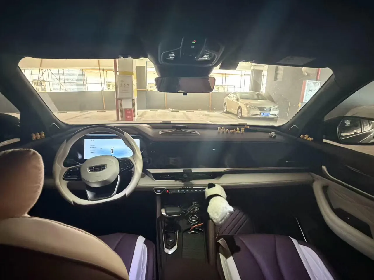 Geely 2024 XingyueL (Monjaro) 2.0TD high-power two-wheel drive cloud version automatic gear 3