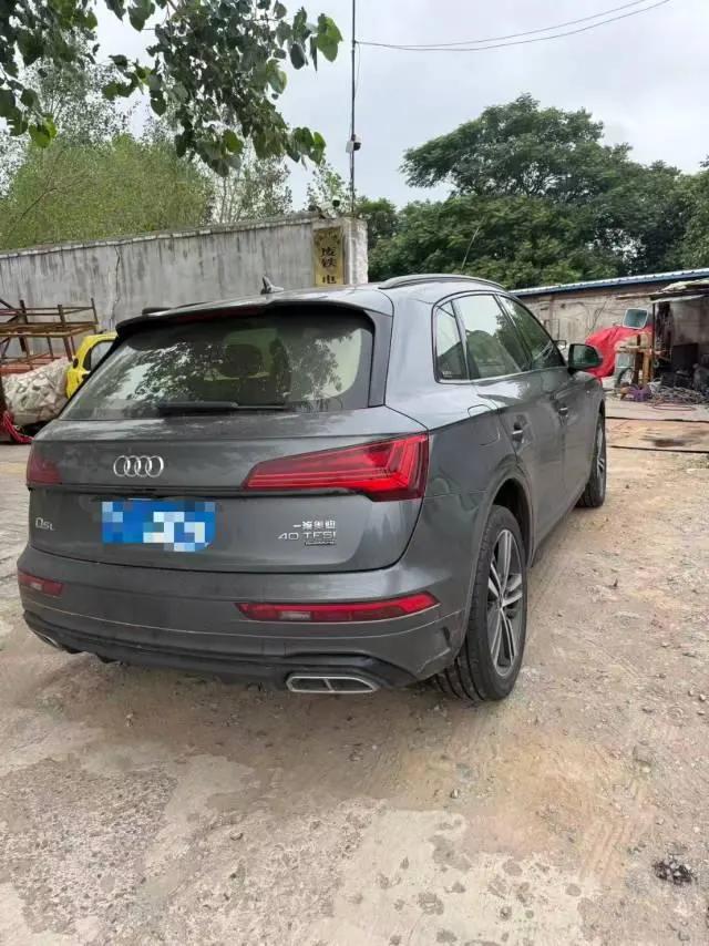Audi 2022 Q5L 2.0TFSI 40TFSI Fashion Elegant Automatic 2