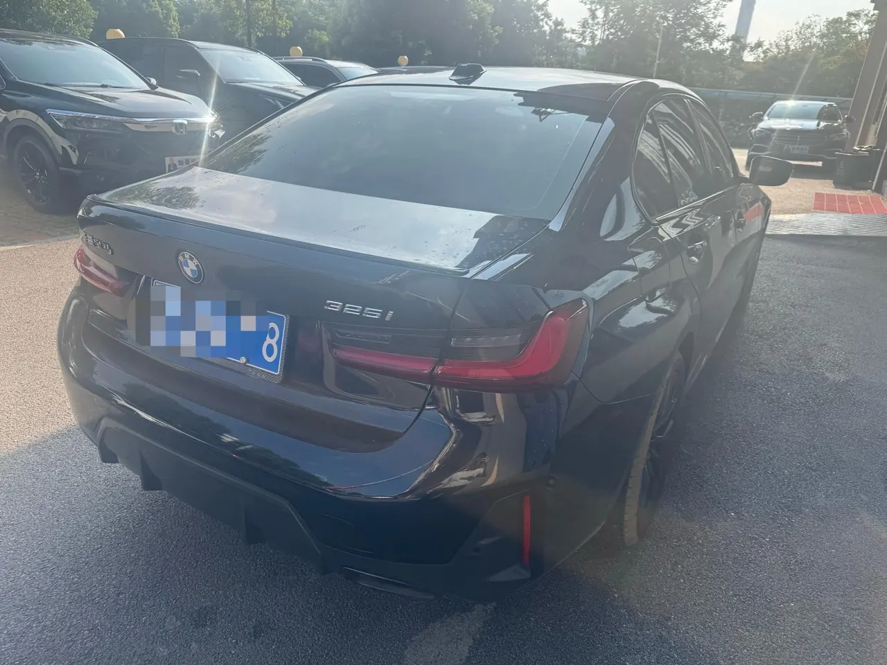 BMW 3 Series 2024 325i 2.0T M Sports Obsidian Night Suit Automatic Gear 8