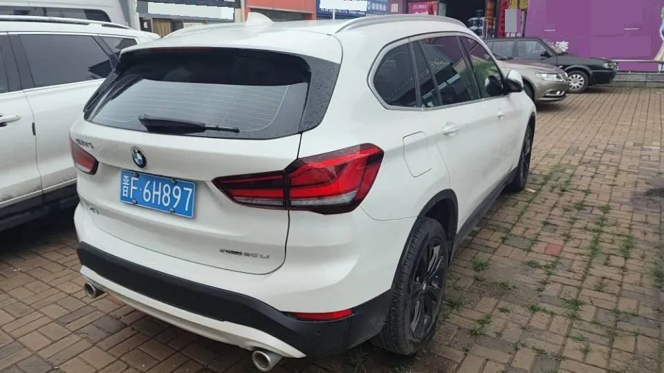 BMW 2021 X1 sDrive20Li 1.5T fashion automatic gear 4