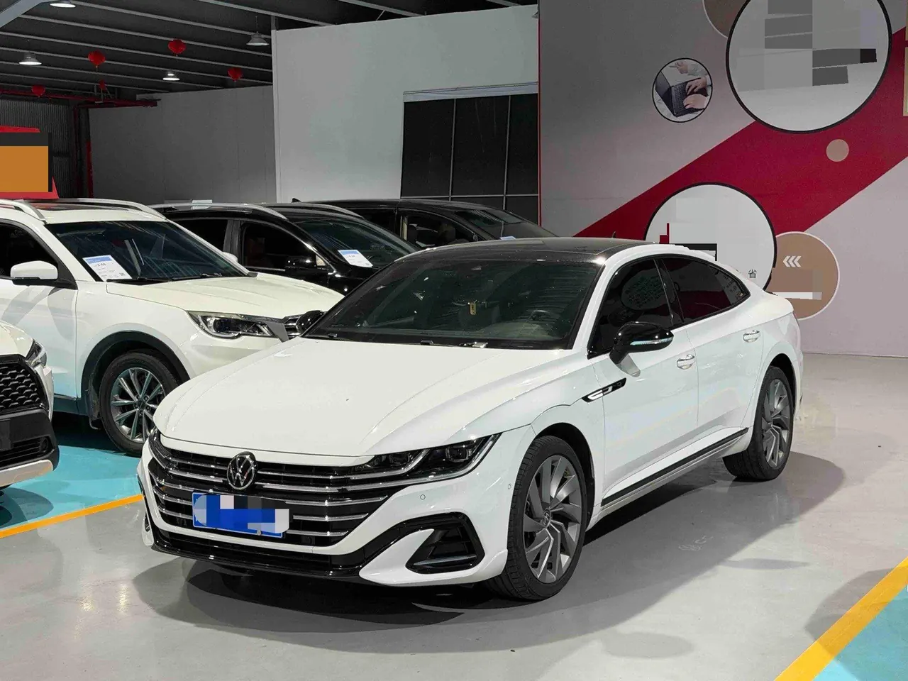 Volkswagen 2021 CC 2.0TSI 380TSI eye-catching automatic gear - View 1
