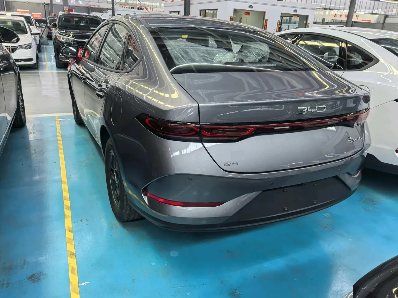 BYD 2026 Qin PLUS DM-i 1.5 CVT 128km Entry-Level Automatic 4