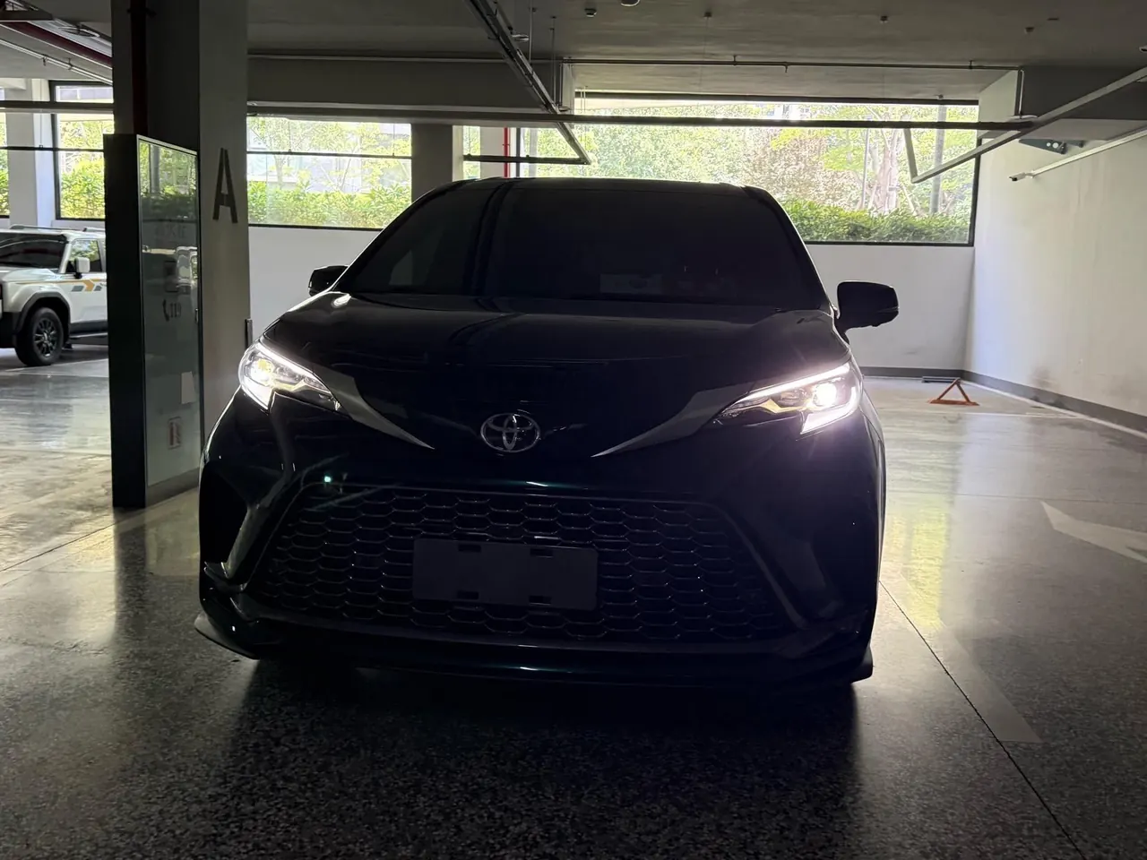 Toyota 2026 Grevia HYBRID 2.5 Stepless Zunjue MAX Four-wheel Drive Automatic Gear 2