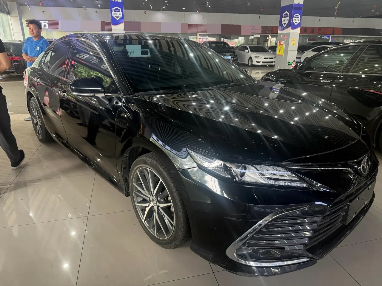 Toyota 2021 Camry 2.5G Deluxe Edition Automatic Gear 2
