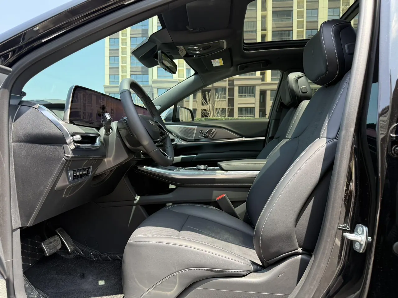 Cadillac 2026 XT5 48V 2.0T honorable automatic gear 5