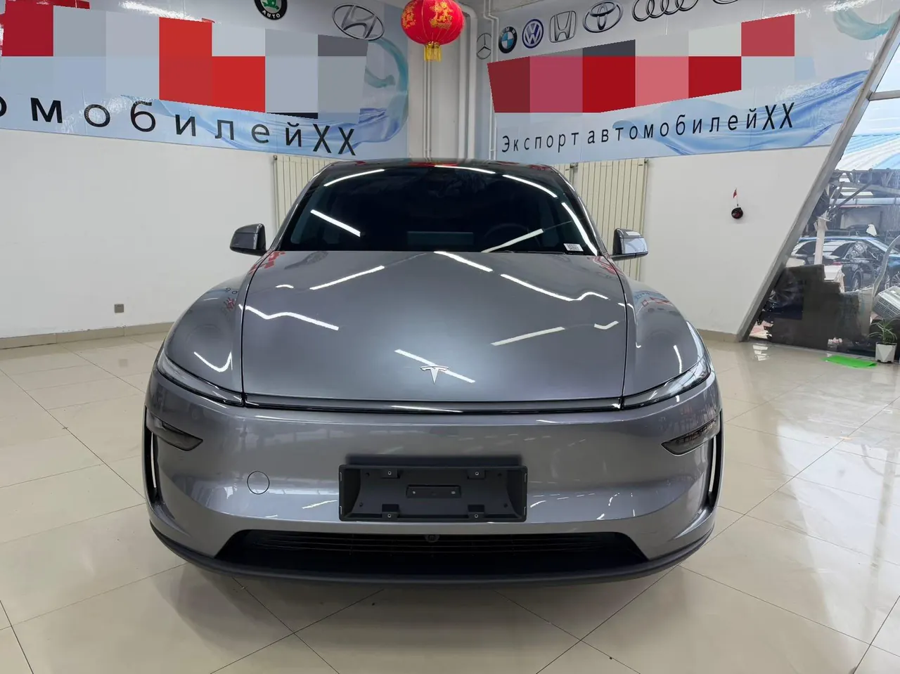 Tesla 2025 Model Y long endurance all-wheel drive version automatic transmission 2