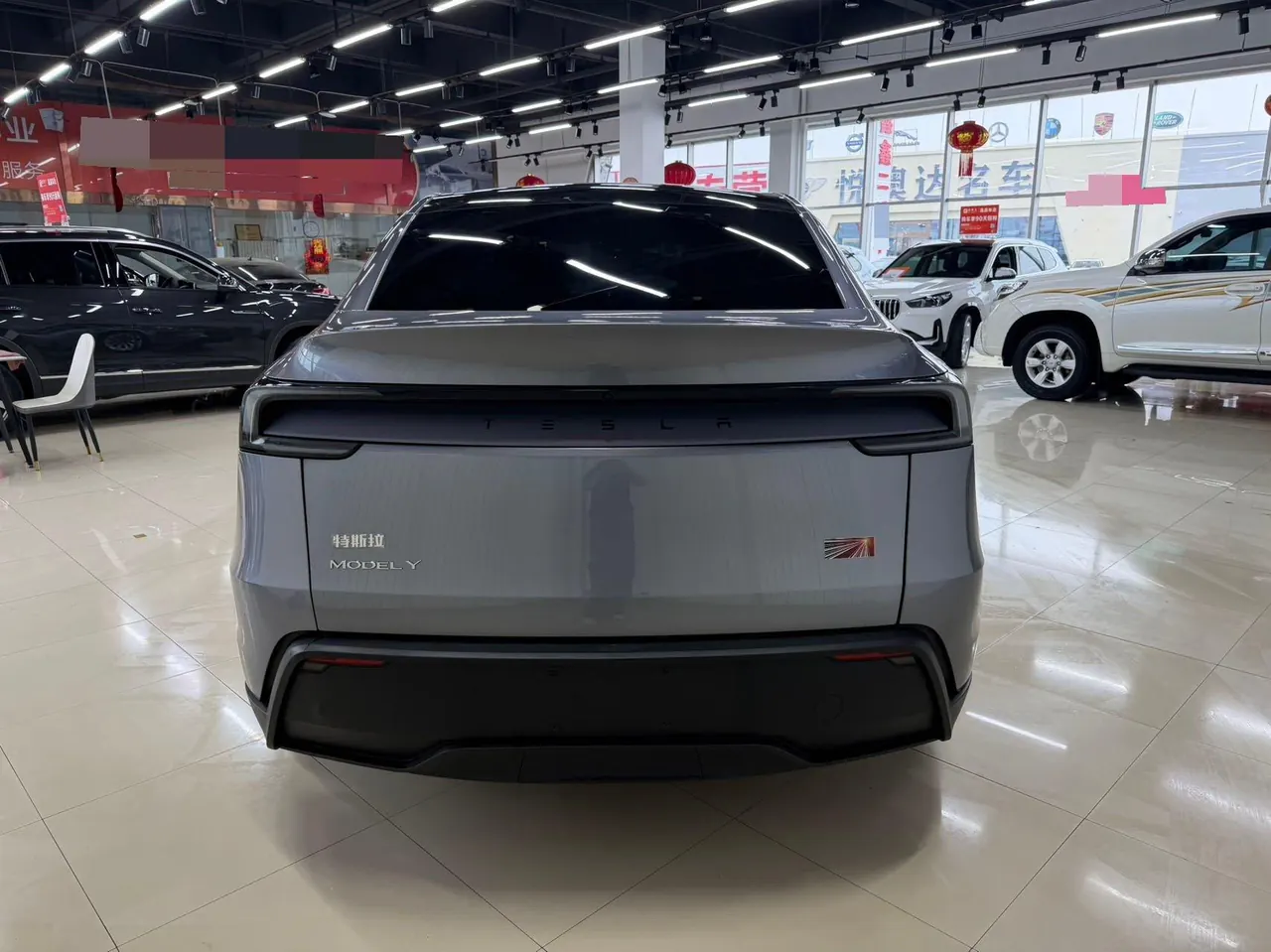 Tesla 2025 Model Y long endurance all-wheel drive version automatic transmission 4