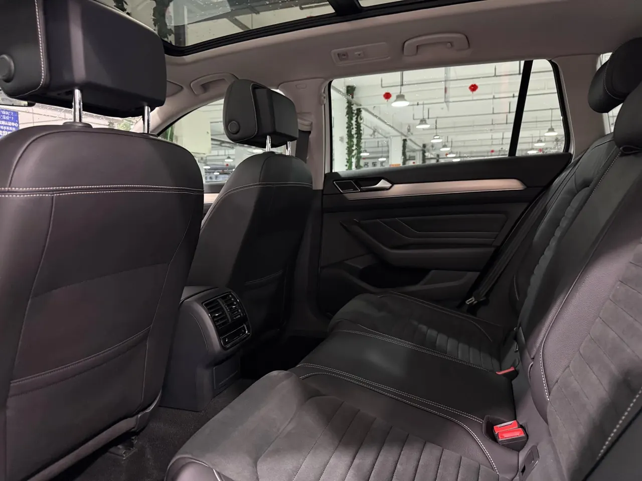 Volkswagen Magotan (Imported) 2021 Weilan 2.0TSI Free Edition Automatic Gear 5